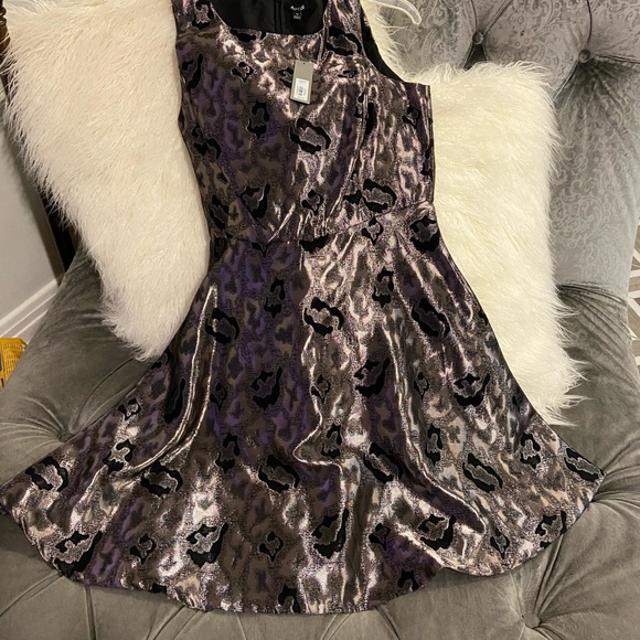 Satin Shimmer gray with black flowers - Picture 2 of 2